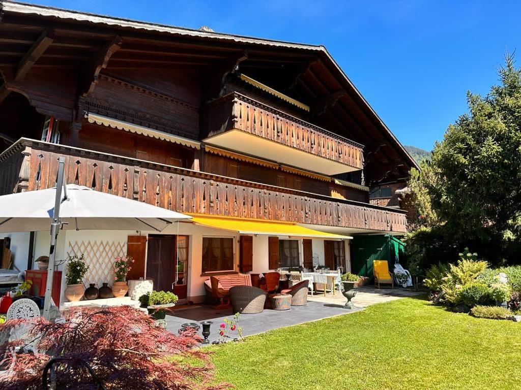 3 Bedroom Classic Chalet In Gstaad Exterior foto